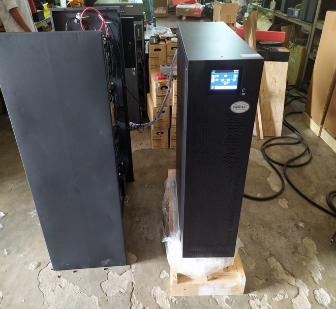 Industrial UPS